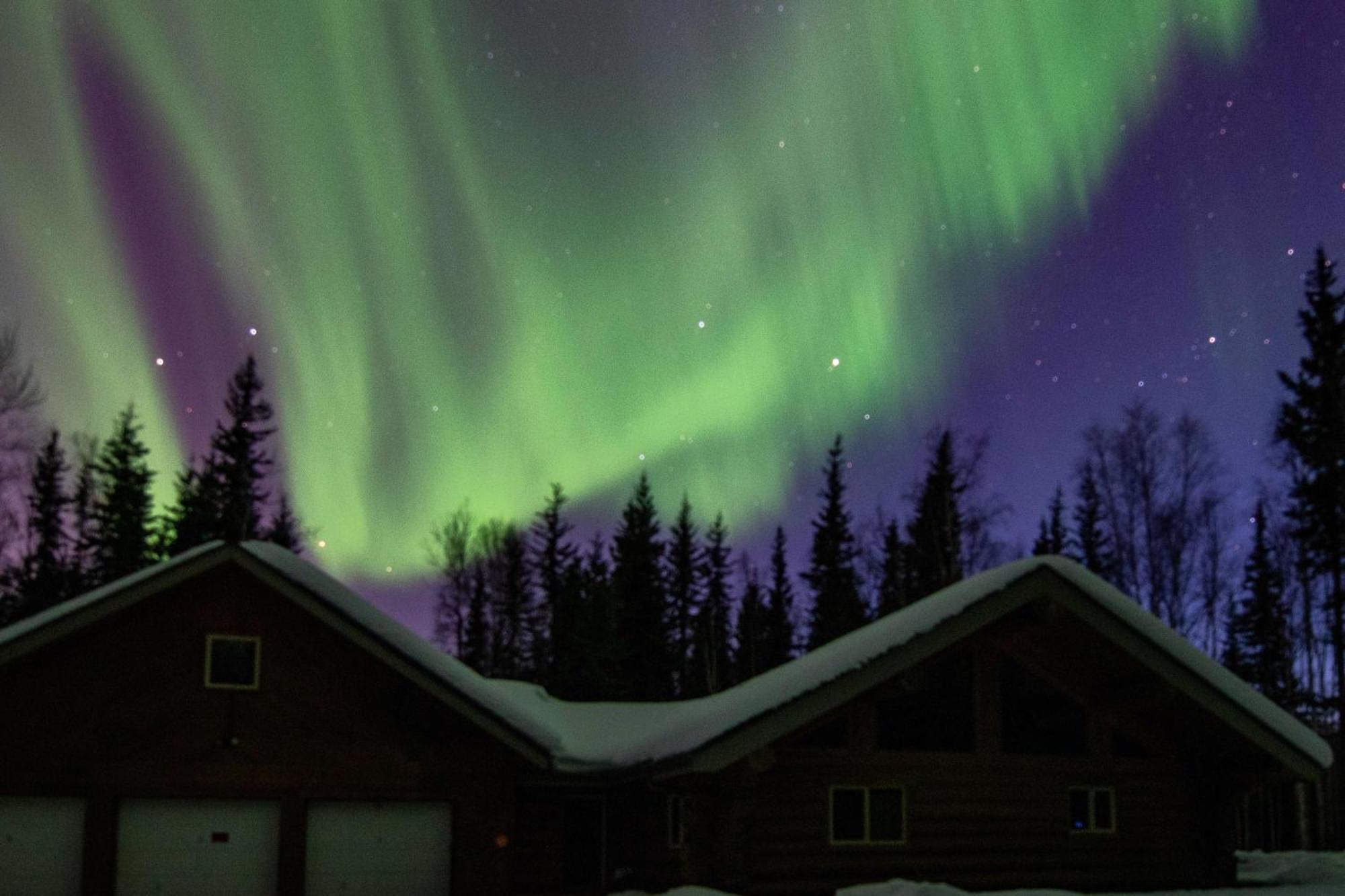 Riverside Log Cabin On-Site Aurora Viewing! North Pole Екстер'єр фото